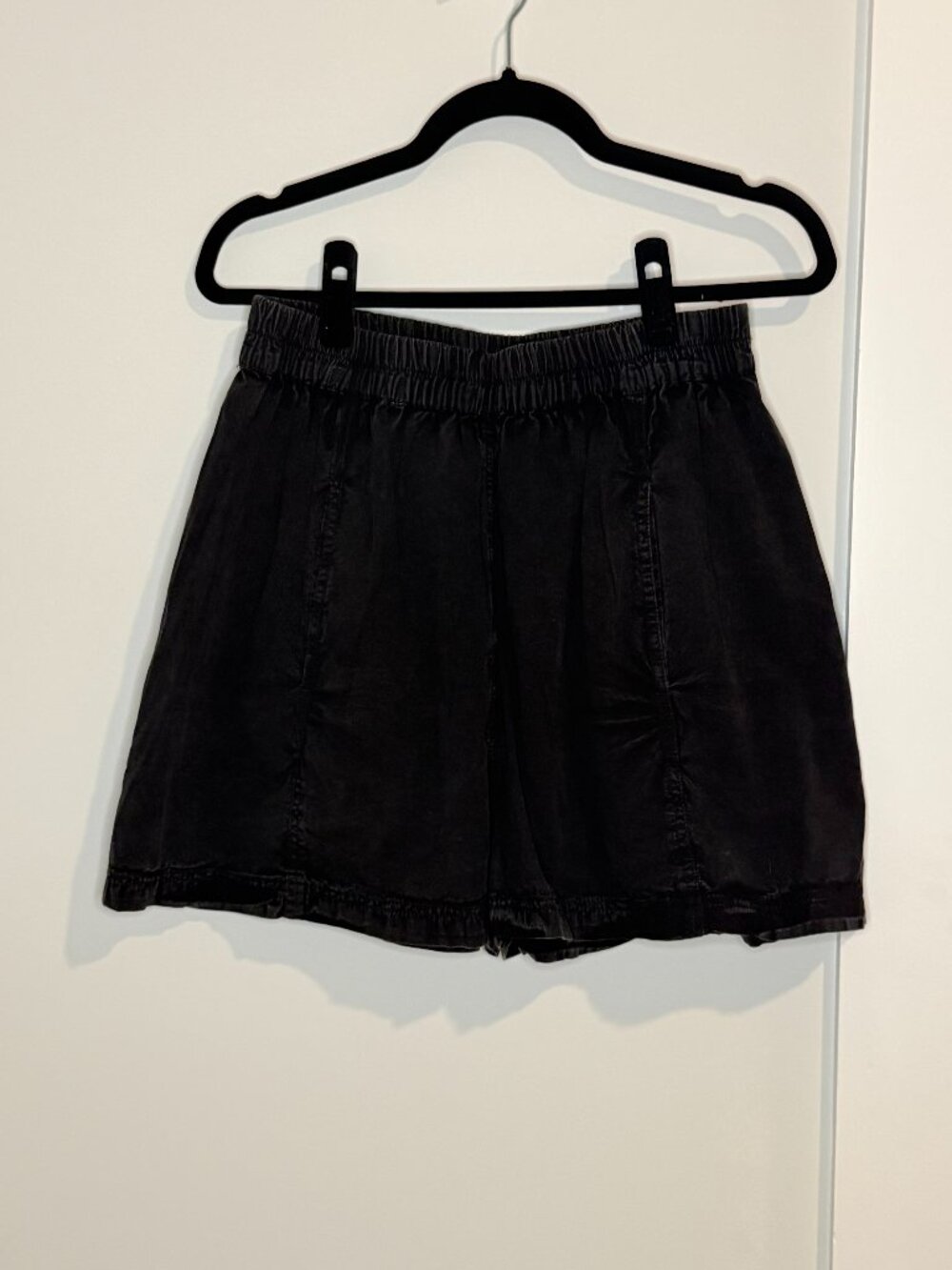 NWT Free People (M) Black Shorts`